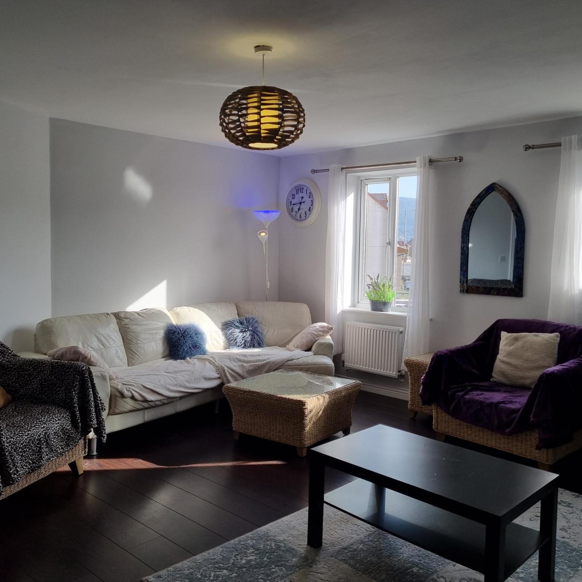 פורט טלבוט Sea Escape The Tardiis Beachfront Location Aberavon Beach Sea Views Driveway Parking מראה חיצוני תמונה